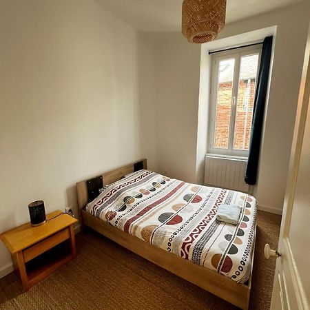 Appartement T2 Avec Terrasse Proche Cathedrale Bourges Exteriör bild